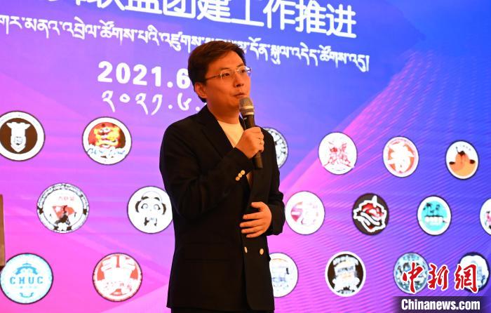 圖為(wei) 中國舞蹈家協會(hui) 街舞委員會(hui) 常務副主任、秘書(shu) 長夏銳致辭。　趙朗 攝