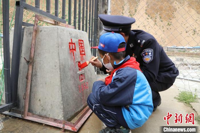 邊境上的警營開放日感受體(ti) 驗別樣“警彩”