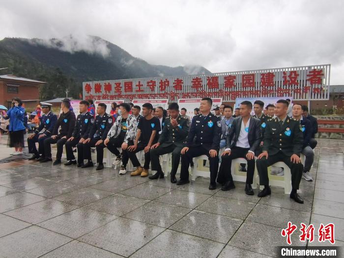 西藏林芝搭“鵲橋”為(wei) 單身邊境民警覓伴侶(lv) 