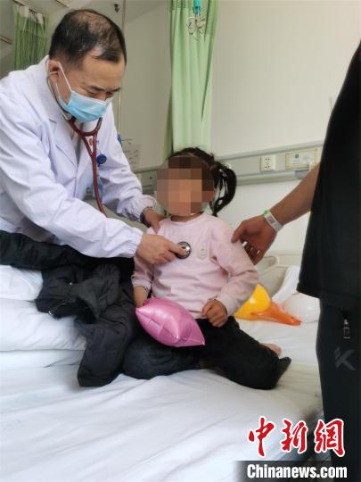 8名西藏先心病患兒(er) 在武漢免費接受治療
