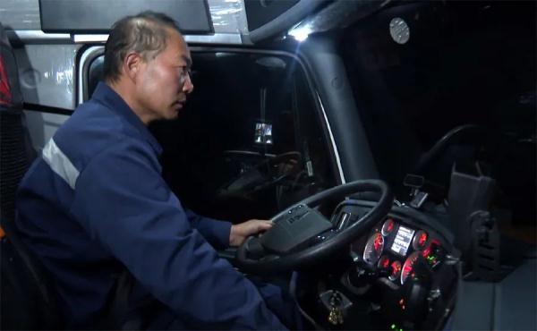 坐上“氣”車去拉薩！記者親(qin) 身體(ti) 驗