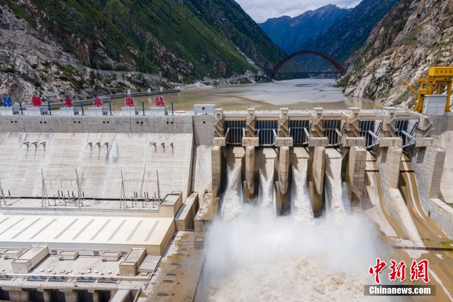 資料圖為(wei) 2021年8月7日，西藏山南雅魯藏布江上的藏木水電站。（無人機畫麵） <a target='_blank' href='https://www.easyfundingllc.com/'><p  align=