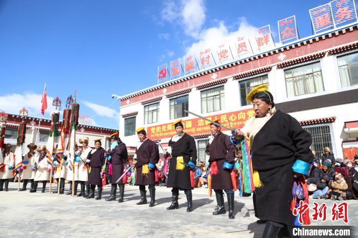 西藏瓊結：挖掘搶救民間非遺百餘(yu) 位民間藝人集中展示成果