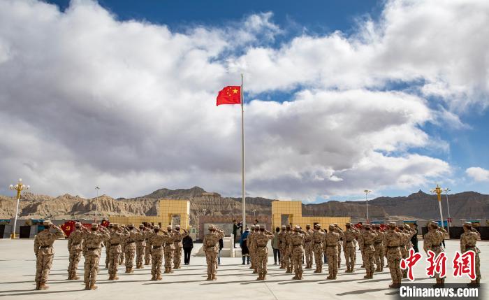 軍(jun) 民共慶西藏百萬(wan) 農(nong) 奴解放紀念日