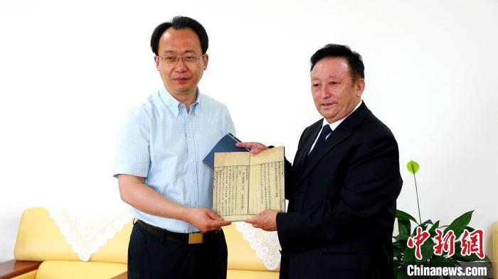 江蘇援藏首批古籍複本入藏拉薩市圖書(shu) 館