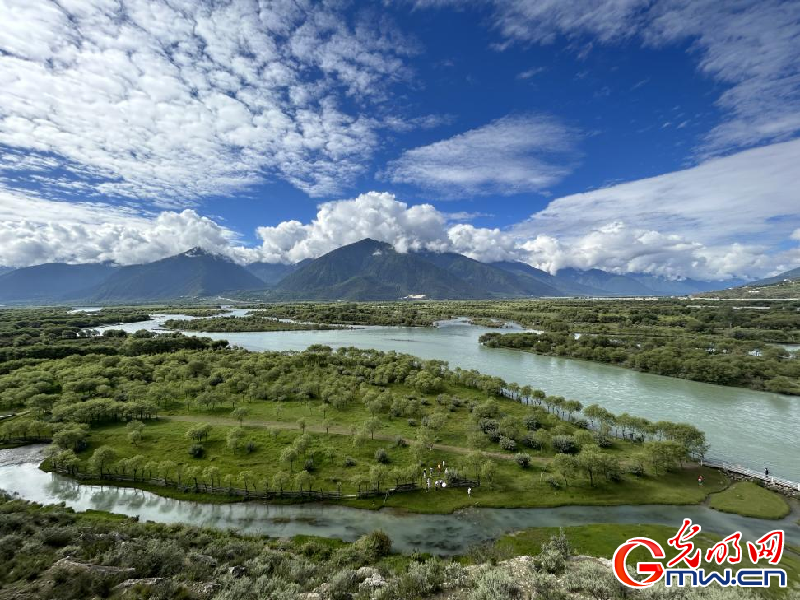 我們(men) 的家園丨雅尼國家濕地公園：荒草灘“換裝”綠水青山 生態遊送來“金山銀山”