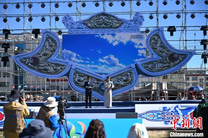 那曲旅遊形象大使決(jue) 賽賽出草原風情