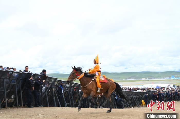 170餘(yu) 名選手角逐西藏那曲賽馬節傳(chuan) 統賽跑項目